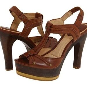 Frye Kara Trapunto T Strap Sandal Heels